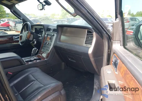 2013 Lincoln Navigator L z USA, uszkodzony, nr VIN 5LMJJ3J57DEL08250